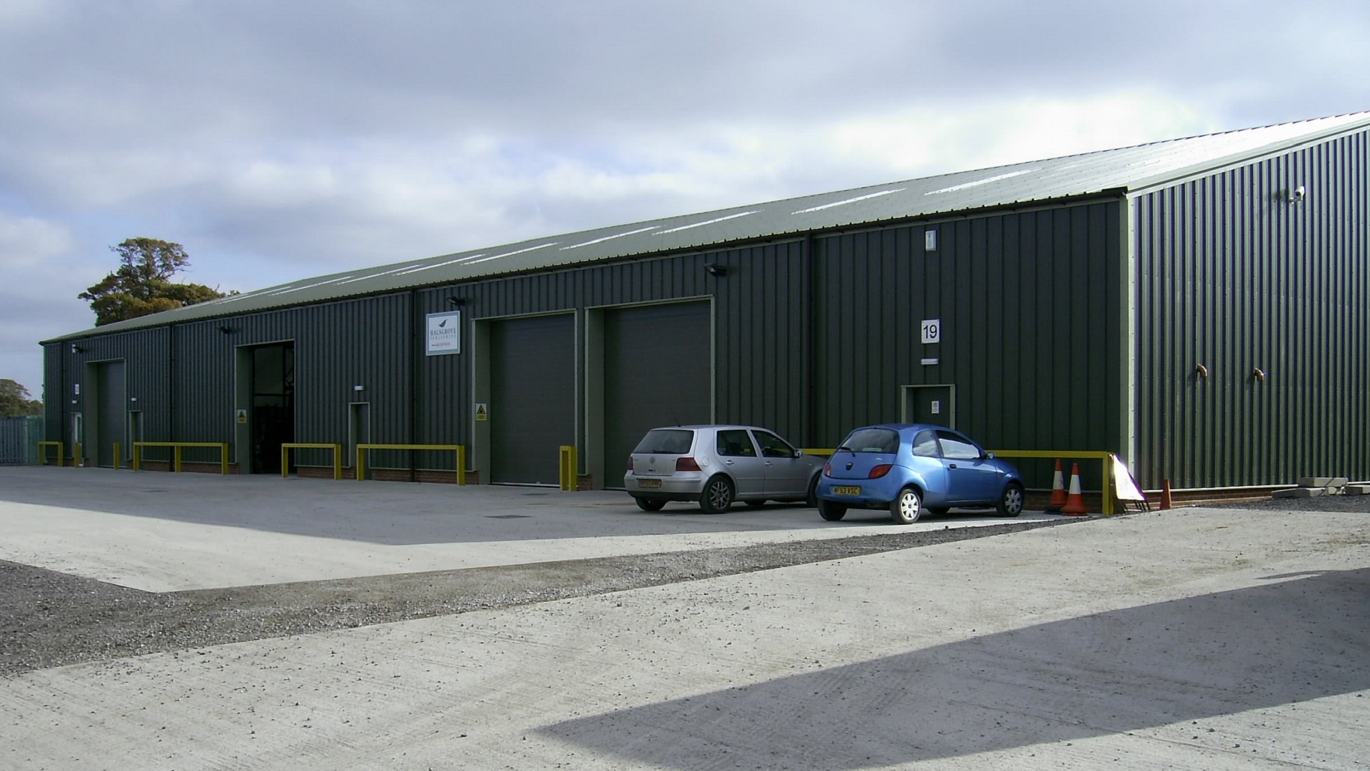 Wellington Self Storage - Taunton, Somerset - Domestic, Commercial - Short, Long Term - Warehousing